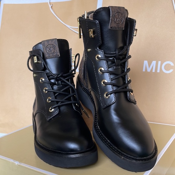 Michael Kors TRUDY BOOTIE FAUX LEATHER Black/Brown

49F0TRFE6L - Picture 8 of 16